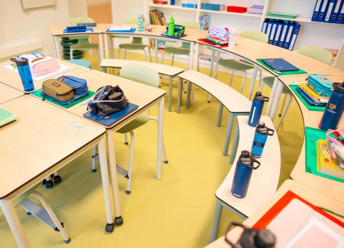 Carousel Table classroom configuration 13